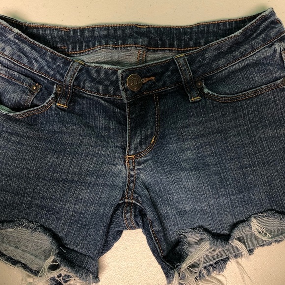Bullhead cut off denim shorts low rise size 1 Regular - Picture 1 of 7